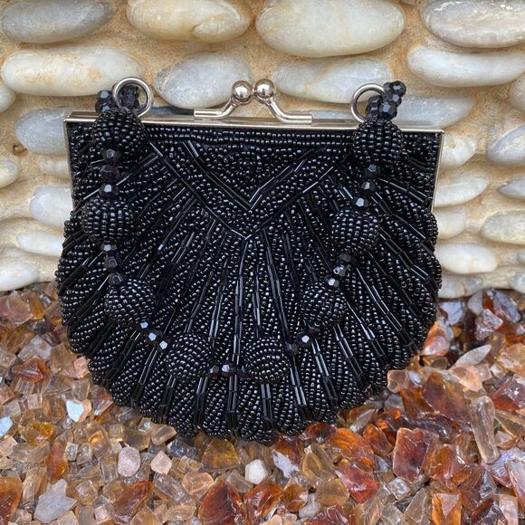 Black Beaded Shell Crossbody/Clutch Bag w/Beaded handle & Removable Strap EUC! - Picture 3 of 4